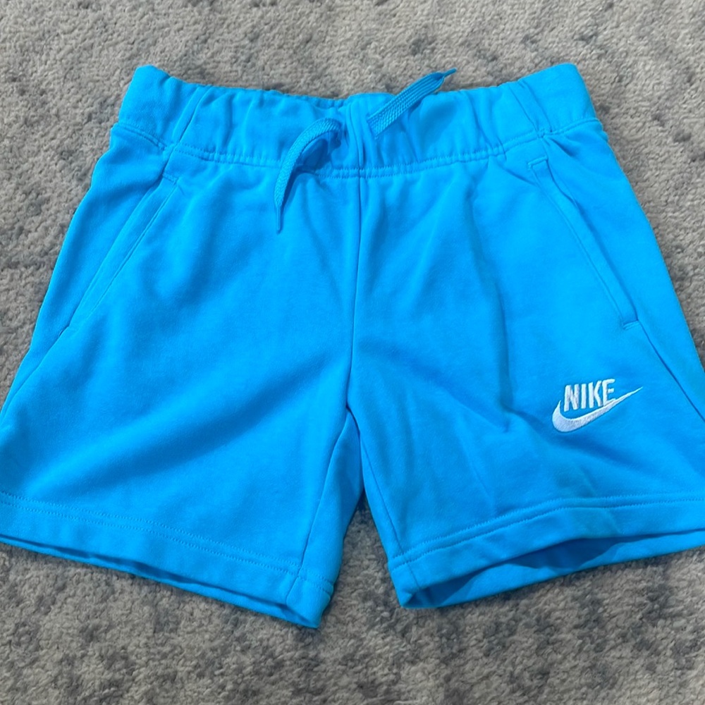 Youth large Nike shorts